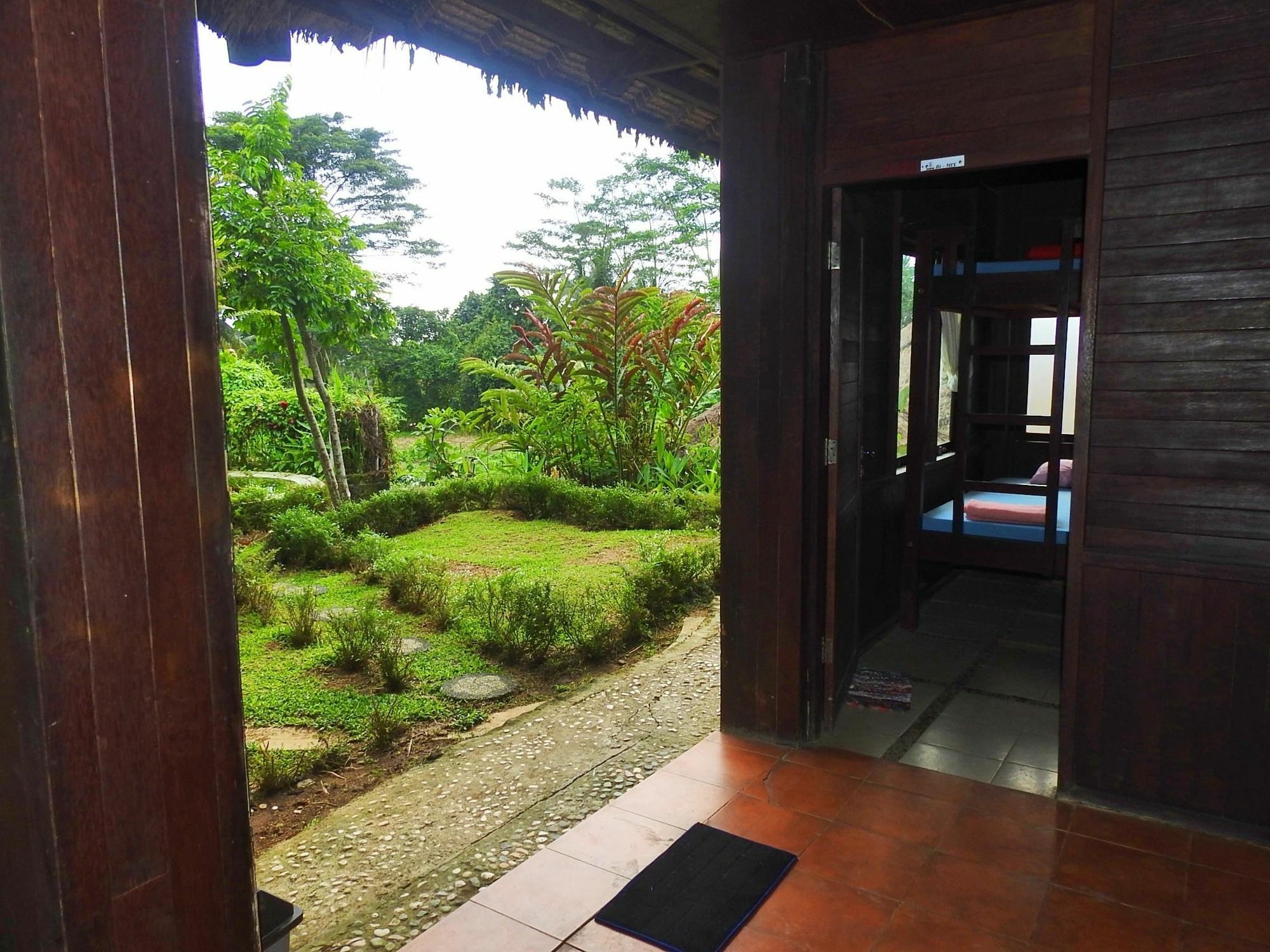 Mandala Hostel Ubud Экстерьер фото